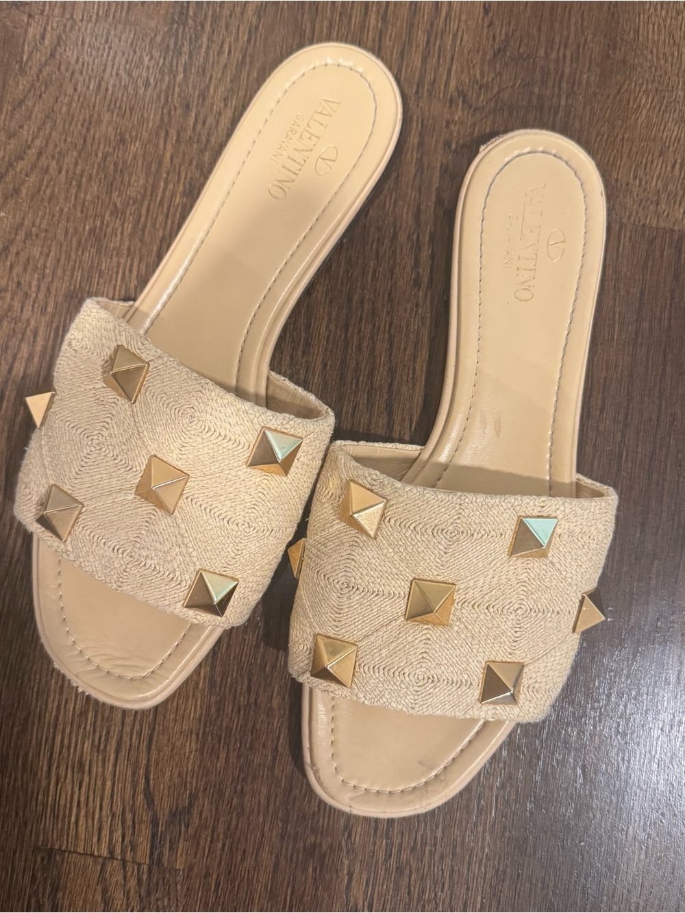 Valentino Garavani Roman Stud Raffia Slide Sandals with Gold Studs